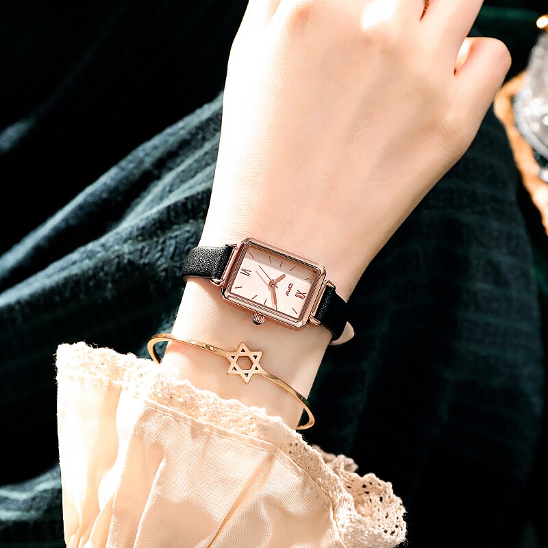 Montre Rectangulaire Femme Vintage