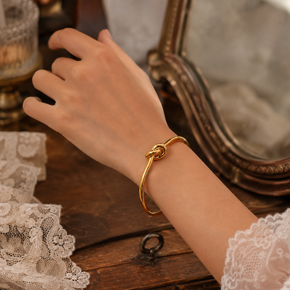 Bracelet Nœud Doré Minimaliste