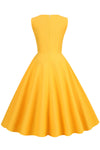 Robe de style rétro jaune des années 50 avec trou de serrure